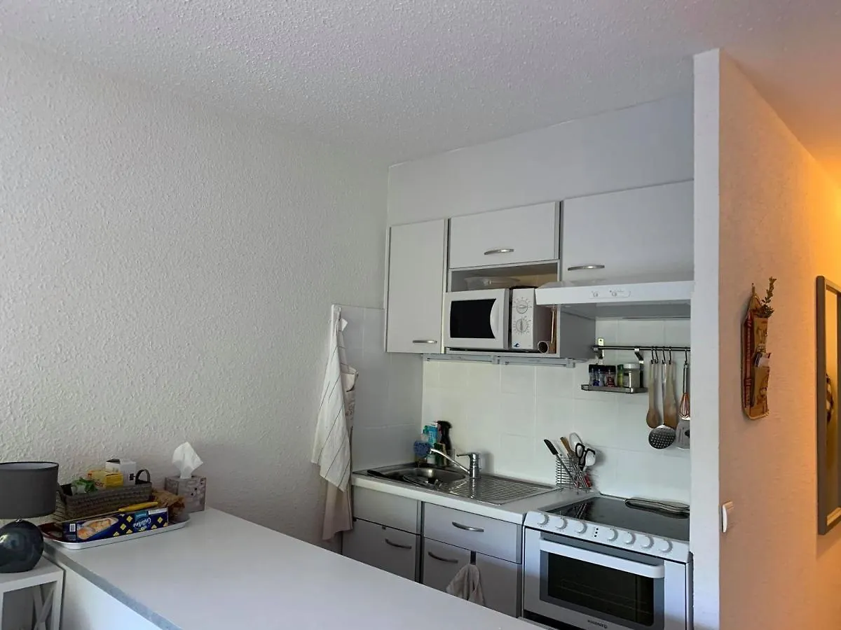 Studio Climatise 2/3 Pers, Balcon, A 50M De La Plage Et 200M Du Centre-Ville De Saint-Raphael - Fr-1-466A-49 0*, Saint-Raphael (Var)